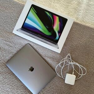 13-inch MacBook Pro with Apple M2 chip